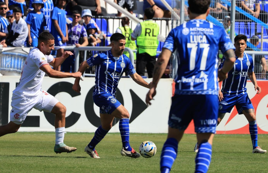 Barracas Godoy Cruz clausura